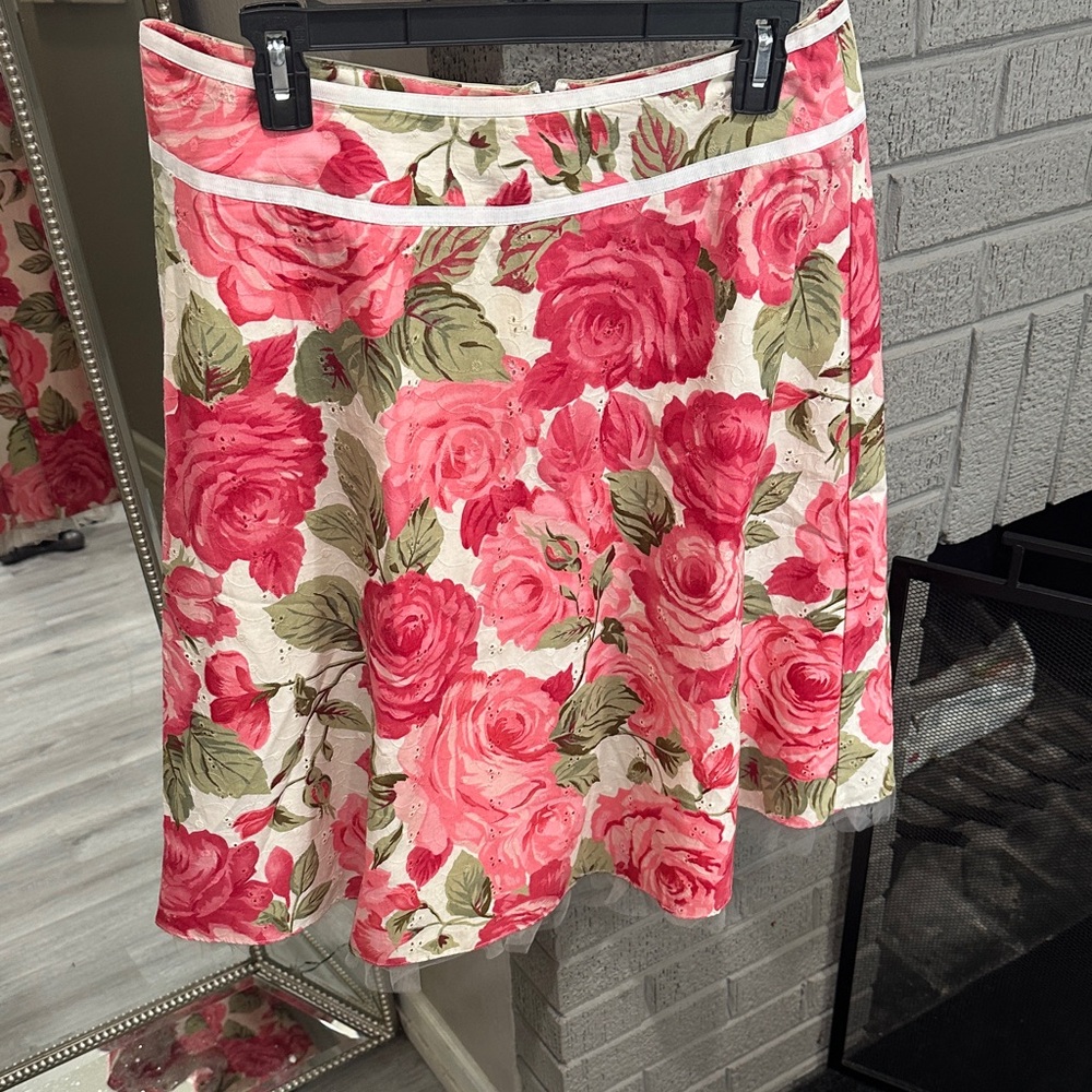 Requirements Sport Floral Skirt with Red and Green